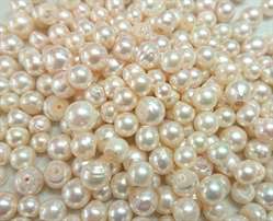 3/4 Zuchtperle 4,0 - 4,5 mm 